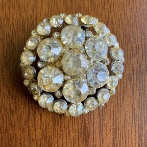 Vintage brooch with light yellow stones